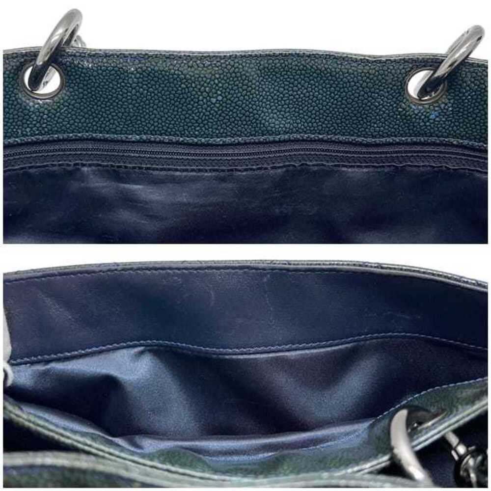 CHANEL Green Leather Tote Bag - Picture 6 of 11